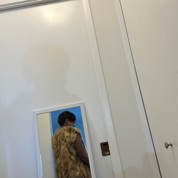 Faux fur Vest $40 - Picture 4 of 4